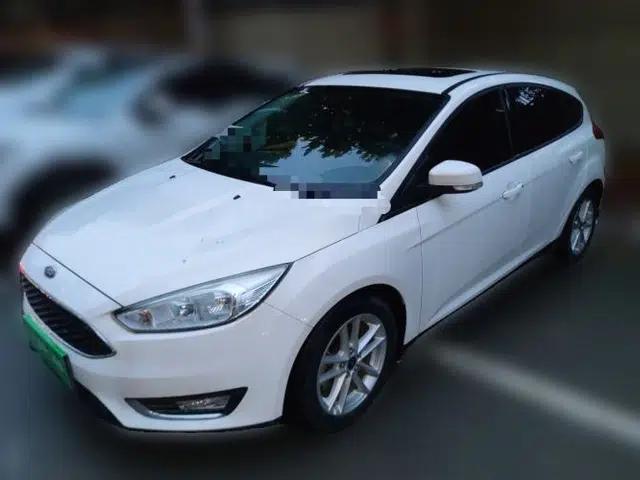 Ford Focus 2015 Hatchback EcoBoost 125 Automatic Supreme Style Edition