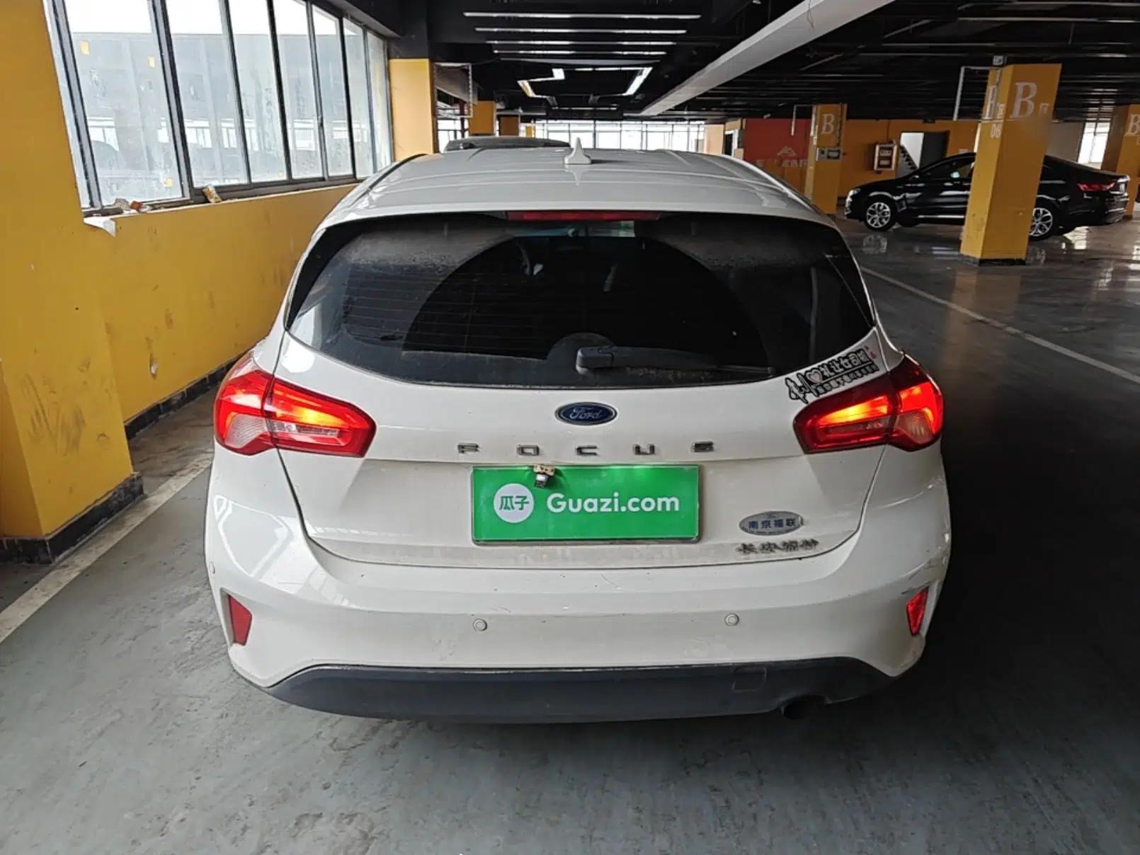 Ford Focus 2019 Hatchback 1.5L Automatic Sharp Edition China V Standard — миниатюра 5