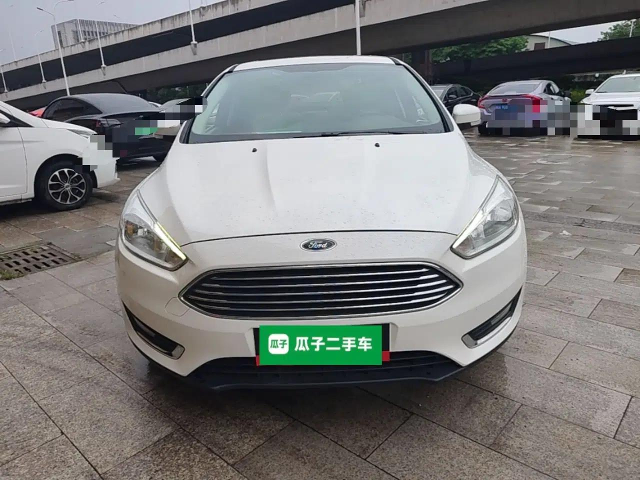 Ford Focus 2018 Sedan Classic EcoBoost 180 Automatic Elite Model — миниатюра 2