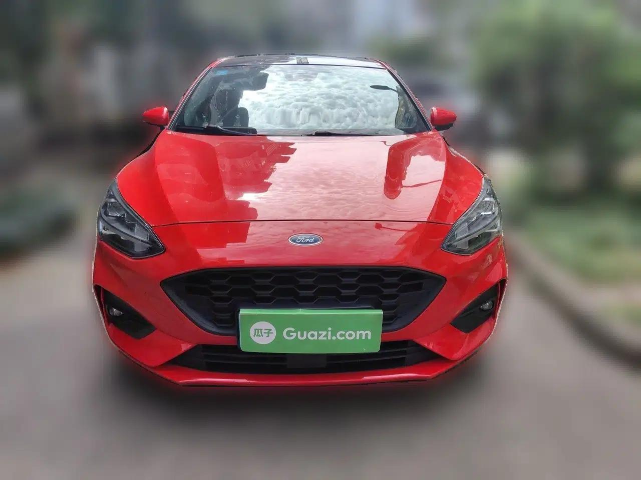 Ford Focus 2019 Hatchback EcoBoost 180 Automatic ST Line — миниатюра 2