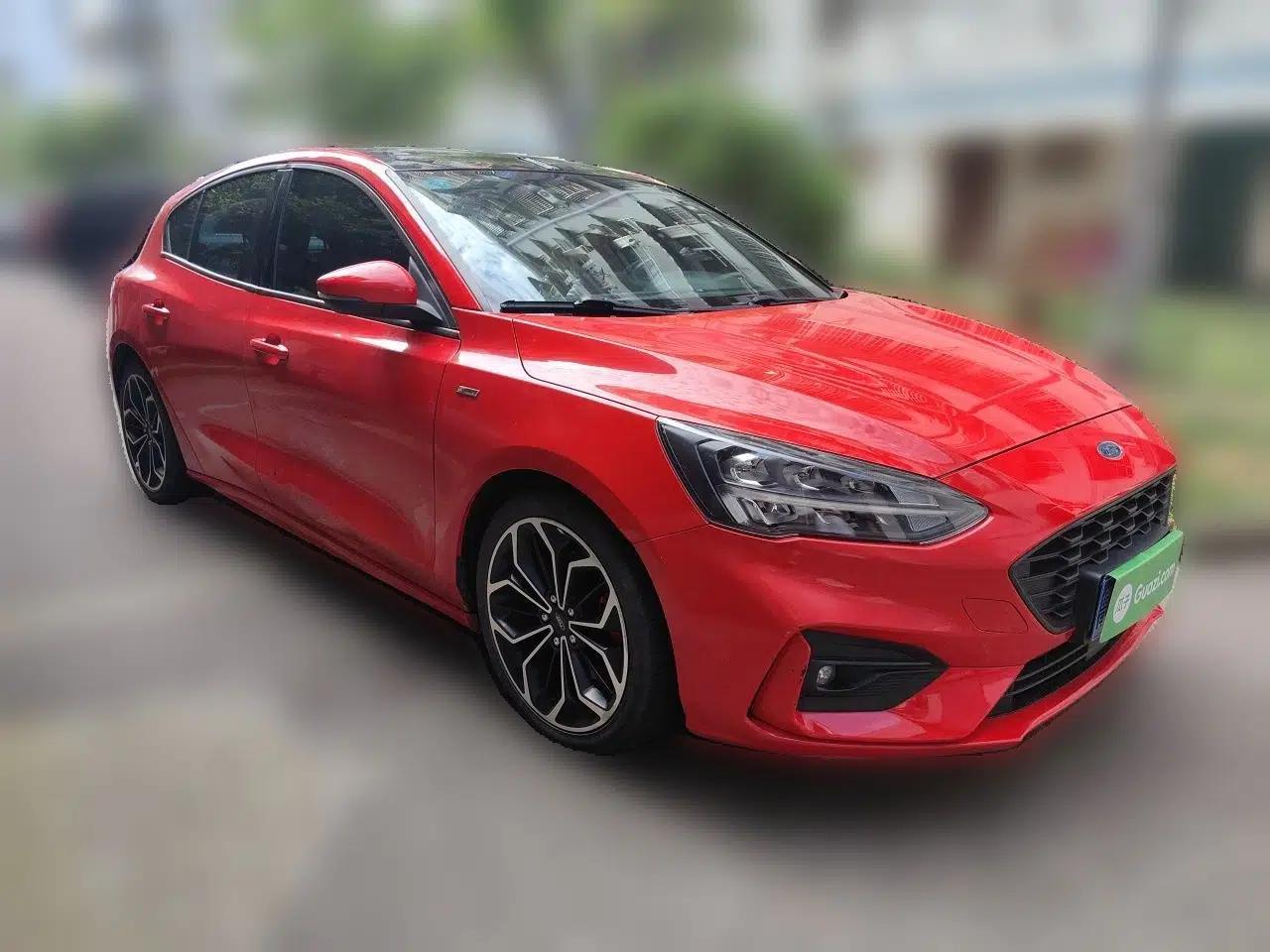 Ford Focus 2019 Hatchback EcoBoost 180 Automatic ST Line — миниатюра 3