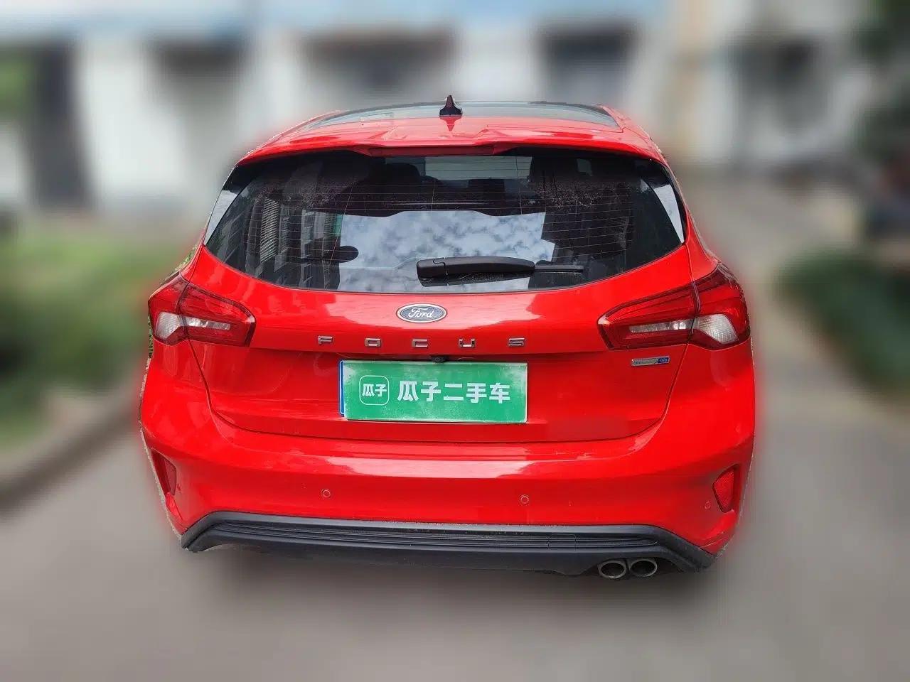 Ford Focus 2019 Hatchback EcoBoost 180 Automatic ST Line — миниатюра 5