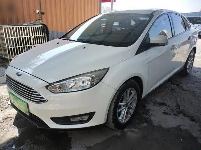 Ford Focus 2018 Sedan Classic EcoBoost 125 Automatic Supercharged Style SmartDrive Edition