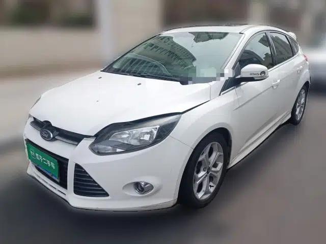 Ford Focus 2012 Hatchback 2.0L Automatic Luxury Sport Model