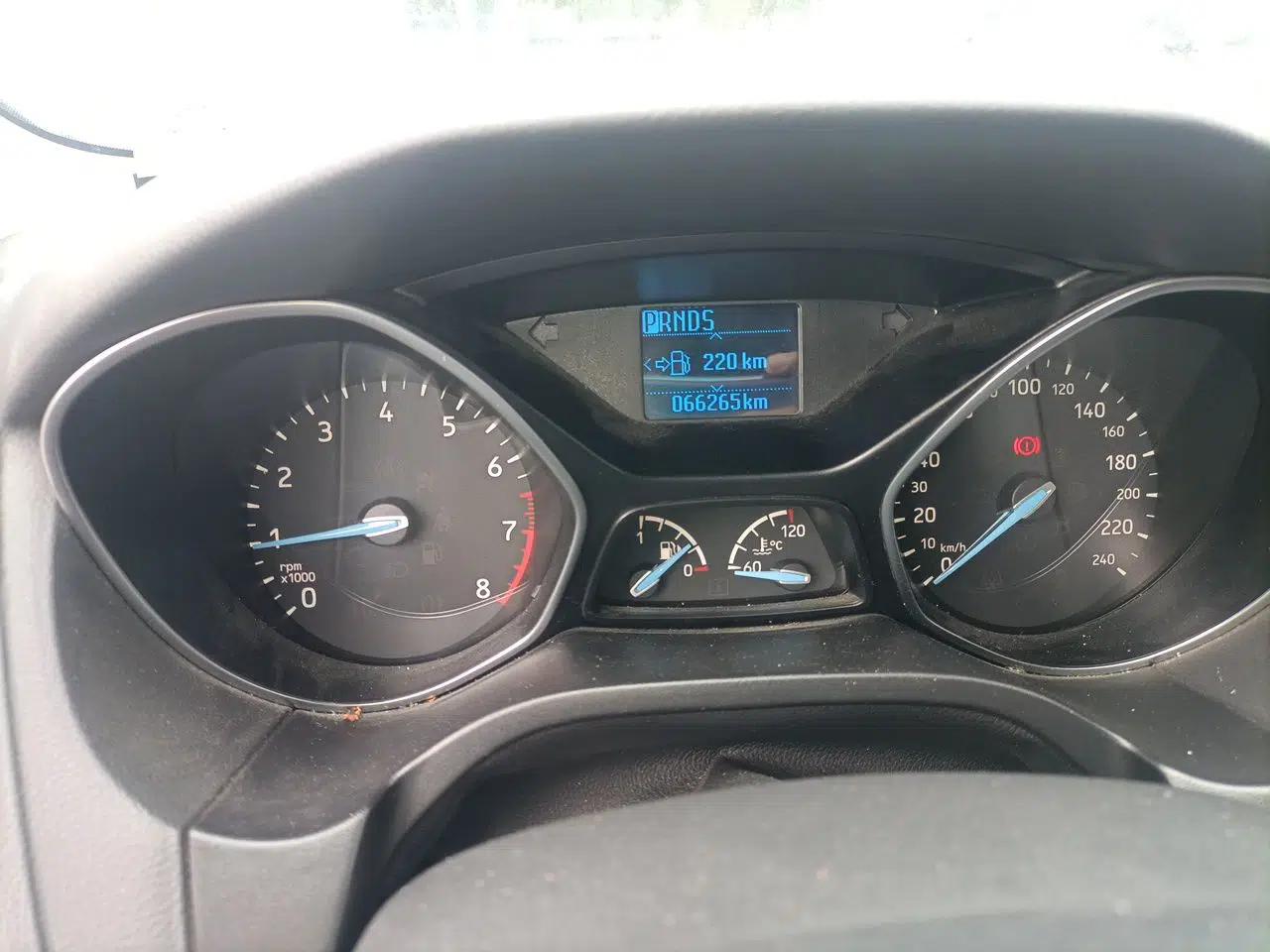 Ford Focus 2017 Sedan EcoBoost 125 Automatic Supreme Style SmartDrive Edition — миниатюра 13