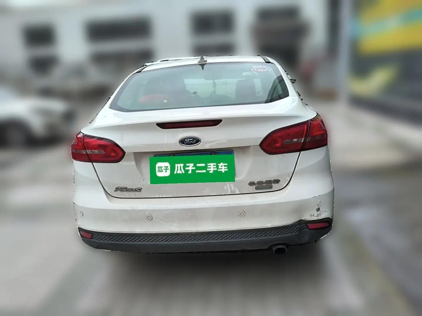 Ford Focus 2017 Sedan EcoBoost 180 Automatic Elite Model — миниатюра 5