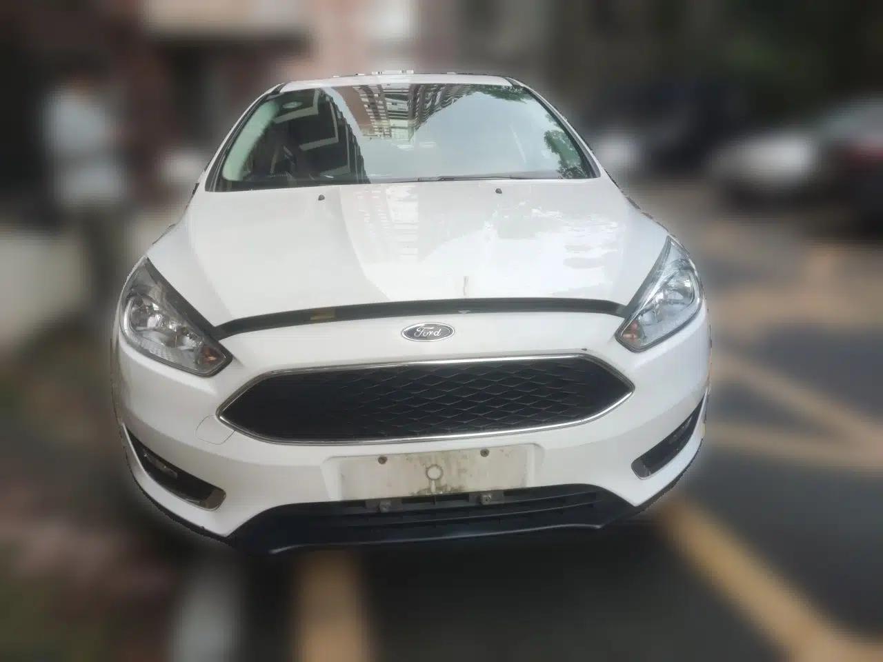 Ford Focus 2018 Hatchback Classic EcoBoost 180 Automatic Elite Model — миниатюра 2
