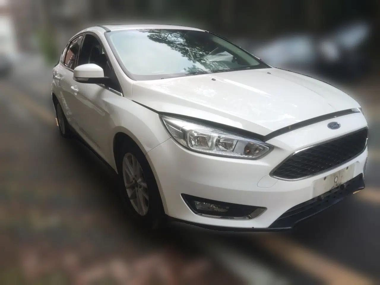 Ford Focus 2018 Hatchback Classic EcoBoost 180 Automatic Elite Model — миниатюра 3
