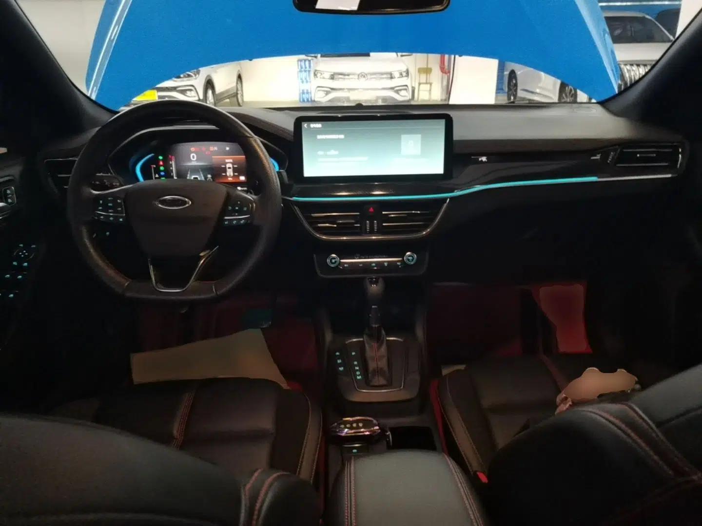 Ford Focus 2022 Sedan EcoBoost 180 Automatic ST Line — миниатюра 13