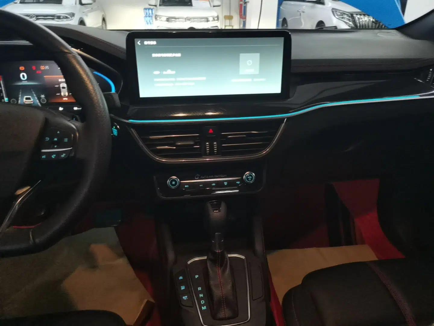 Ford Focus 2022 Sedan EcoBoost 180 Automatic ST Line — миниатюра 16