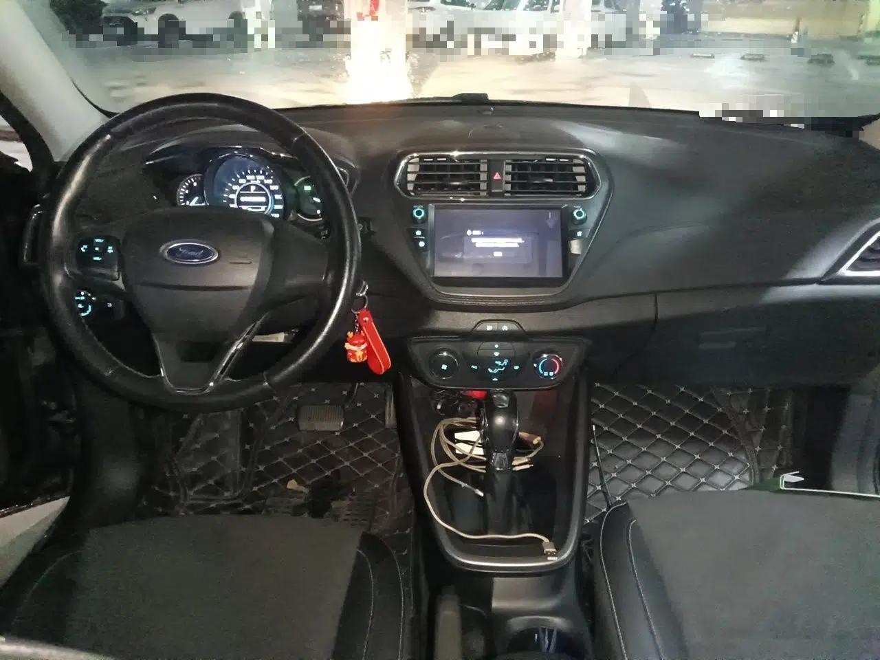 Ford Escort 2019 1.5L Automatic Enjoyment Model — миниатюра 10