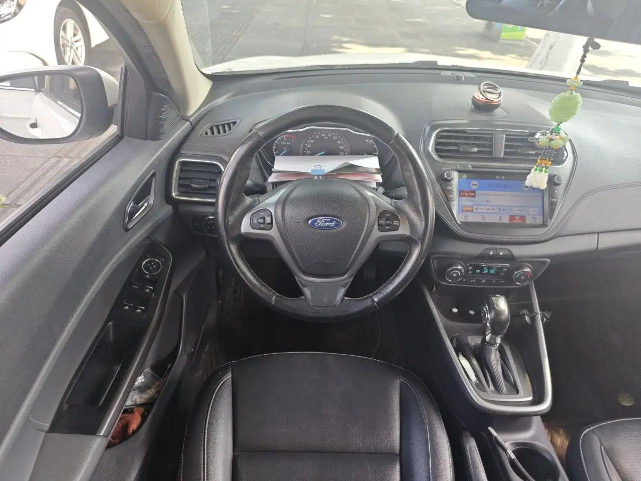 Ford Escort 2017 Happiness Edition 1.5L Automatic Fashion Version — миниатюра 11