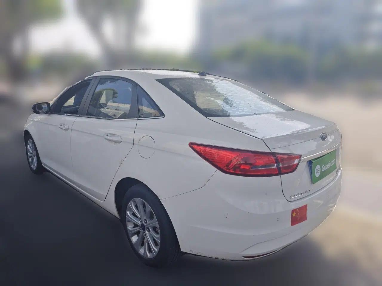 Ford Escort 2017 Happiness Edition 1.5L Automatic Fashion Version — миниатюра 4