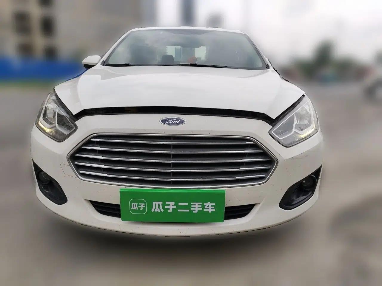 Ford Escort 2017 Happiness Edition 1.5L Automatic Fashion Version — миниатюра 2
