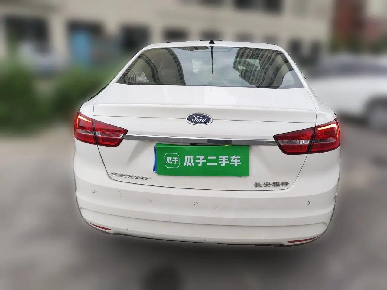 Ford Escort 2017 Happiness Edition 1.5L Automatic Fashion Version — миниатюра 5