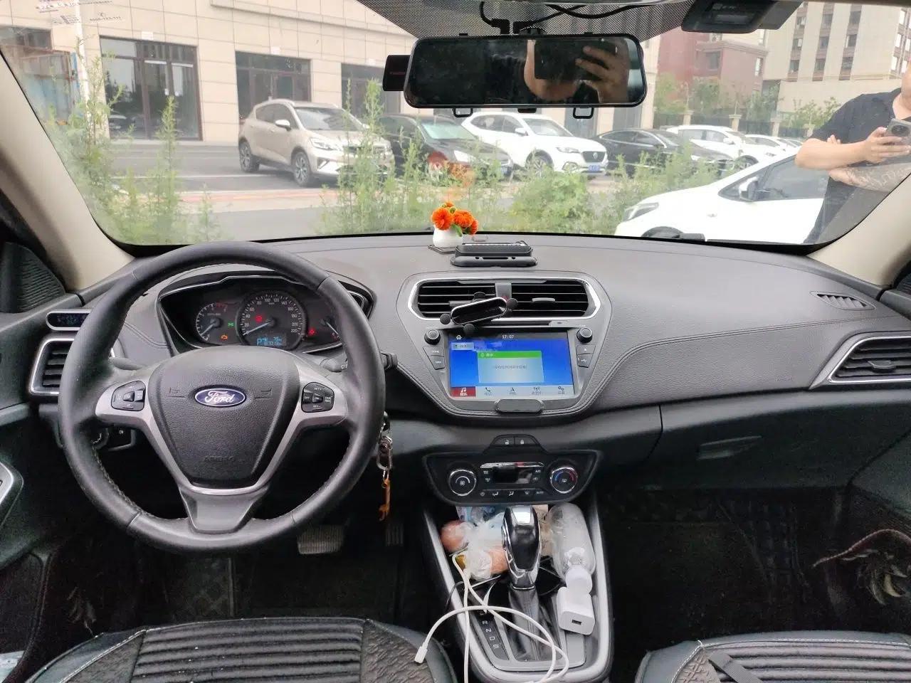 Ford Escort 2017 Happiness Edition 1.5L Automatic Fashion Version — миниатюра 10