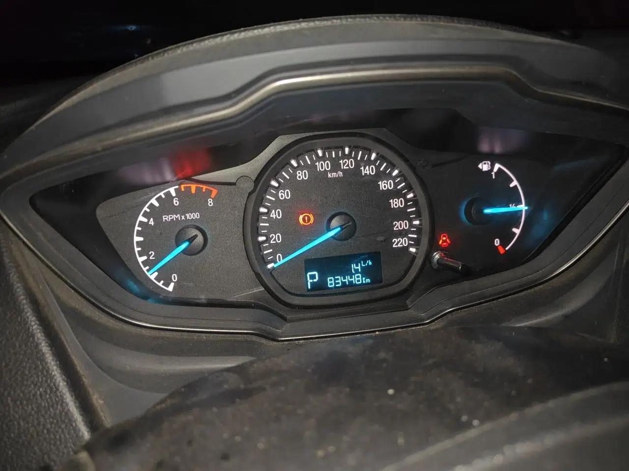 Ford Escort 2015 1.5L Automatic Comfort Edition — миниатюра 12