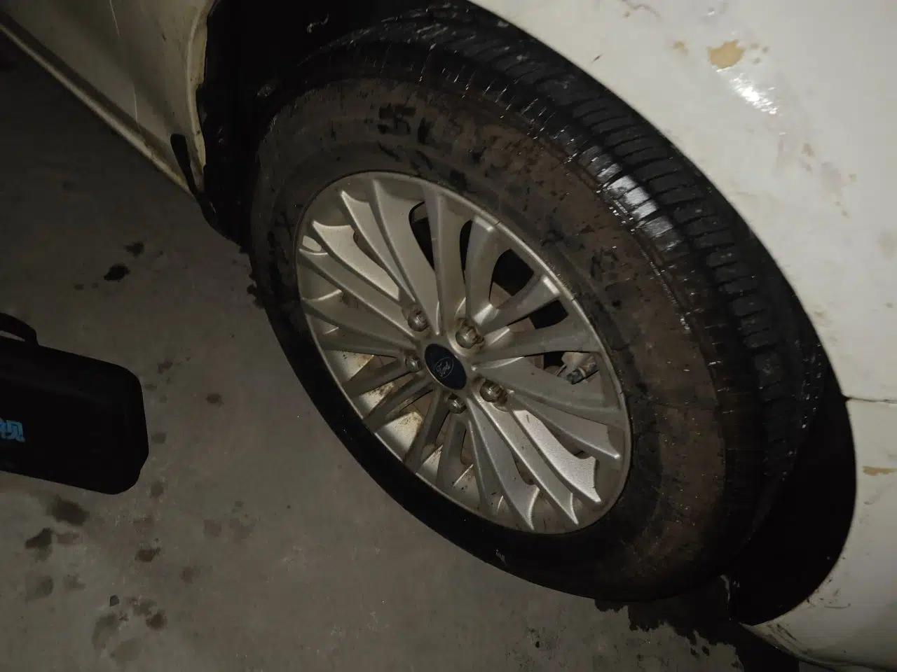 Ford Escort 2015 1.5L Automatic Comfort Edition — миниатюра 8