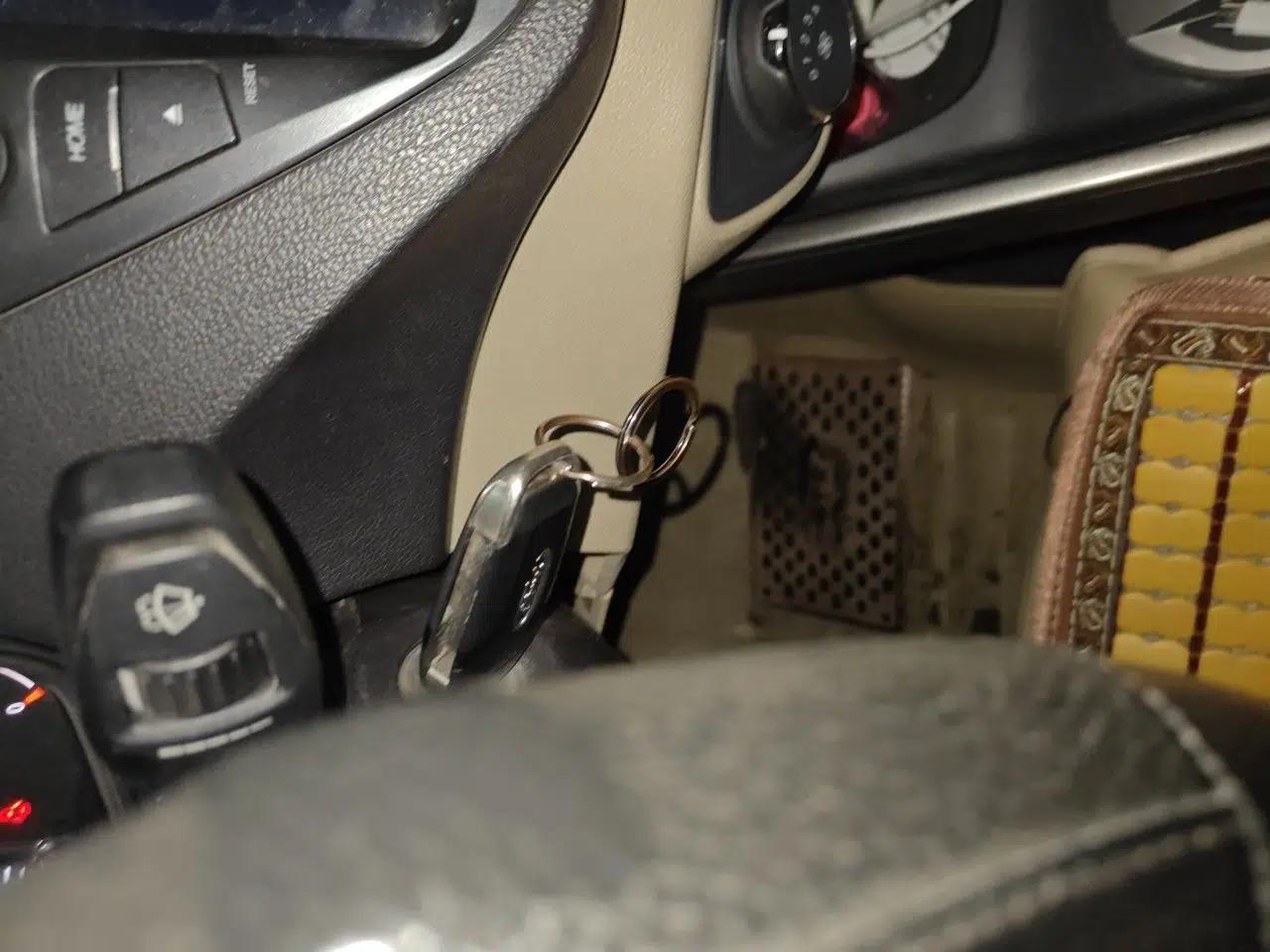 Ford Escort 2015 1.5L Automatic Comfort Edition — миниатюра 9