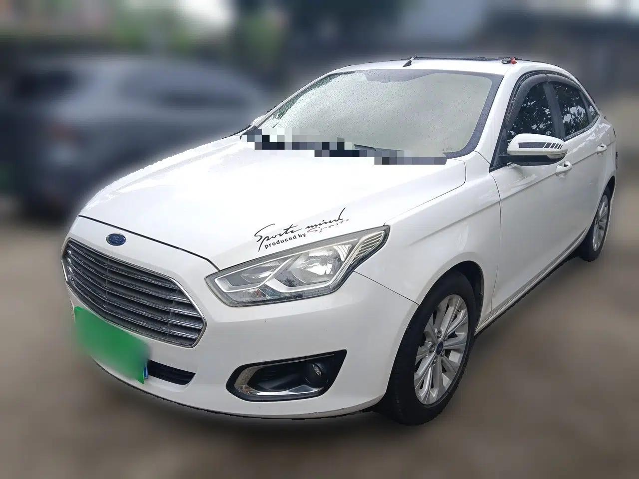 Ford Escort 2015 1.5L Automatic Fashion Model — миниатюра 1