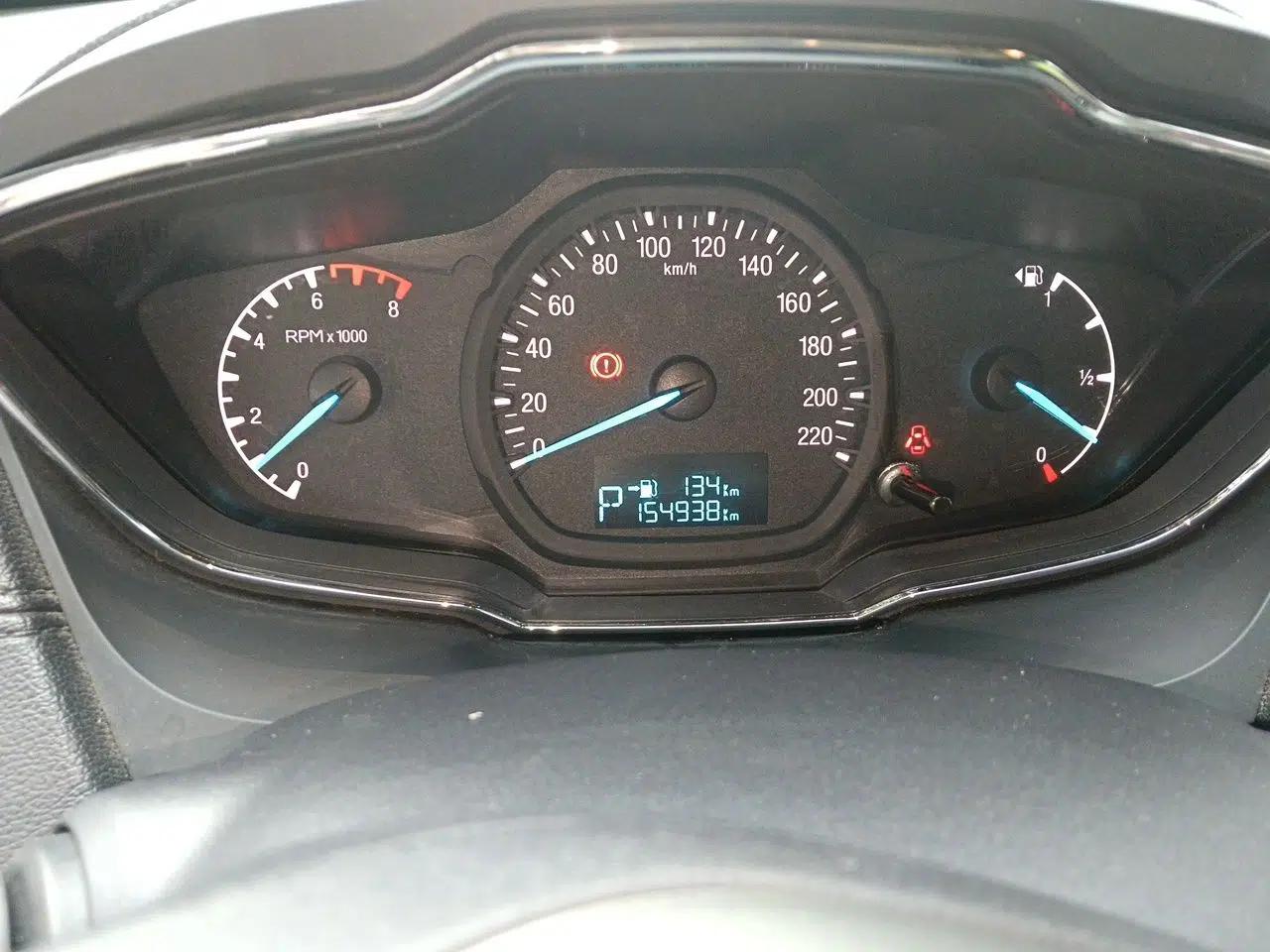 Ford Escort 2015 1.5L Automatic Fashion Model — миниатюра 12