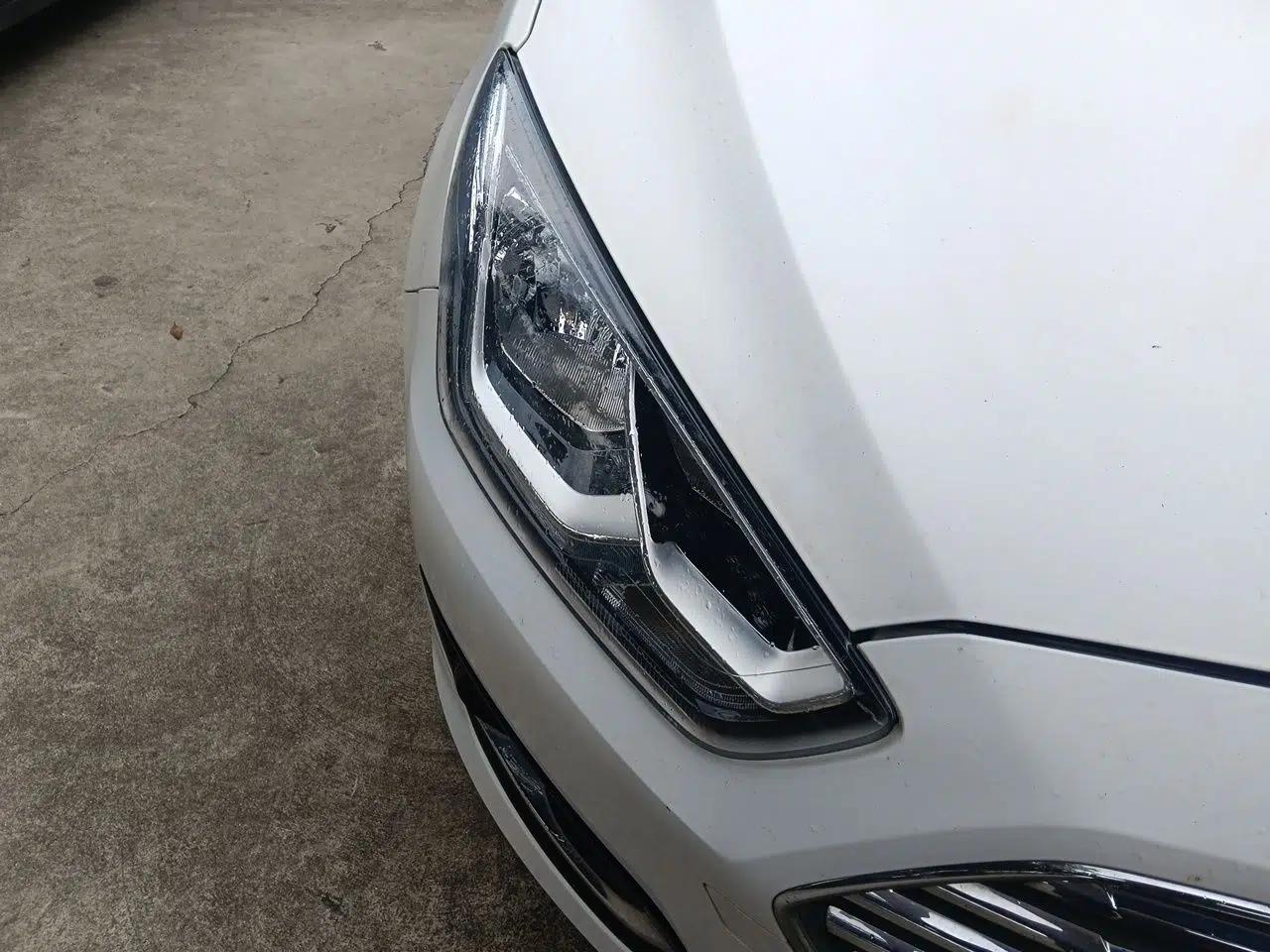 Ford Escort 2015 1.5L Automatic Fashion Model — миниатюра 7