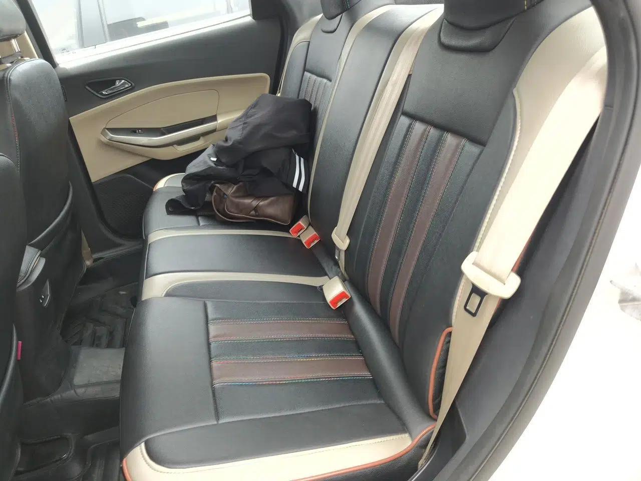 Ford Escort 2015 1.5L Automatic Comfort Edition — миниатюра 18