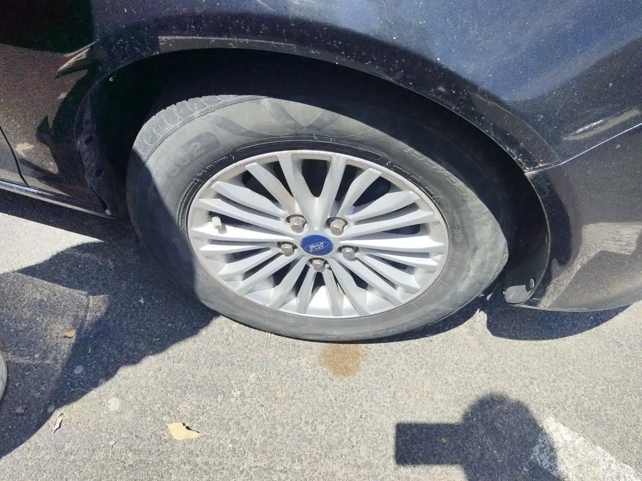 Ford Escort 2015 1.5L Manual Comfort Model — миниатюра 8