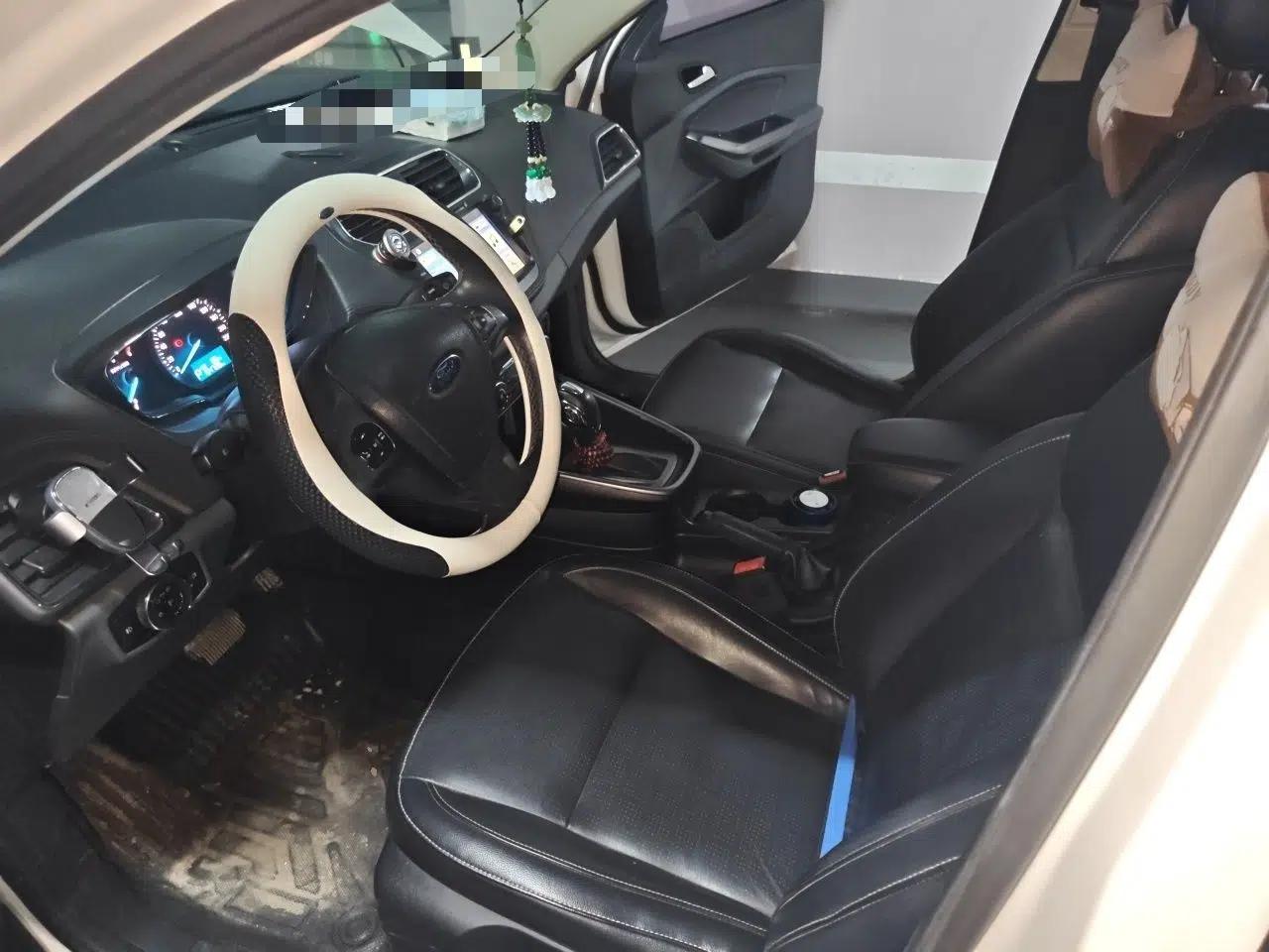 Ford Escort 2017 Happiness Edition 1.5L Automatic Fashion Version — миниатюра 16
