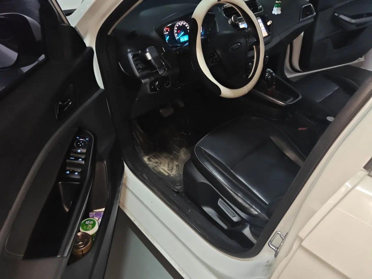 Ford Escort 2017 Happiness Edition 1.5L Automatic Fashion Version — миниатюра 17