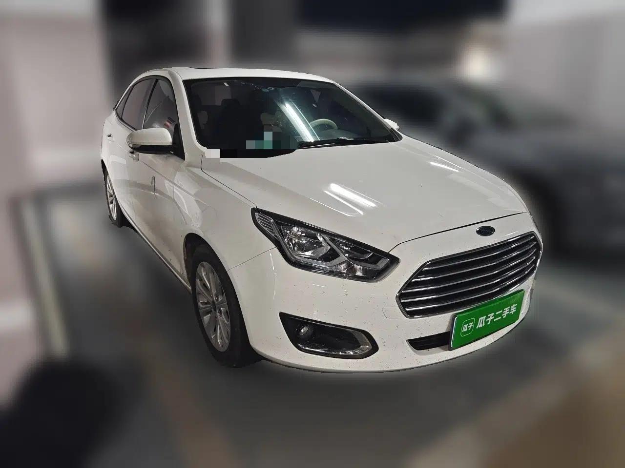 Ford Escort 2017 Happiness Edition 1.5L Automatic Fashion Version — миниатюра 3