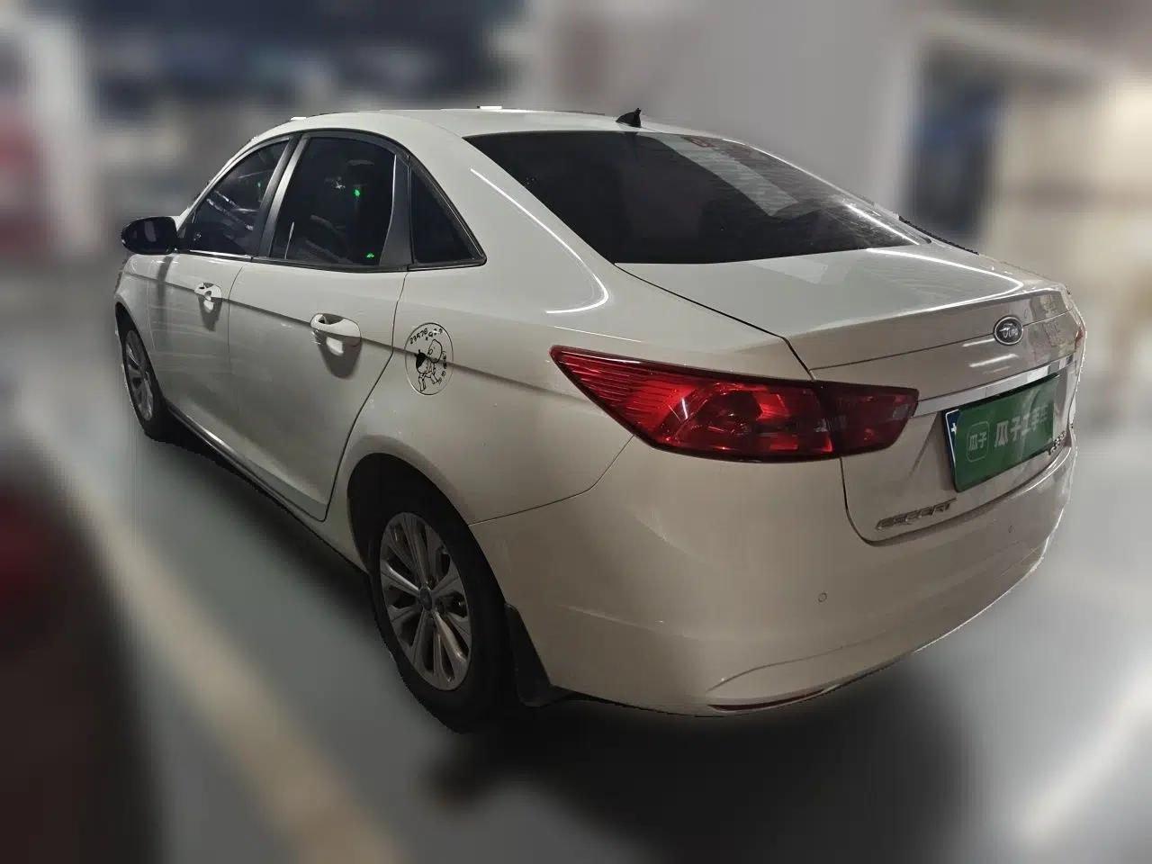 Ford Escort 2017 Happiness Edition 1.5L Automatic Fashion Version — миниатюра 4