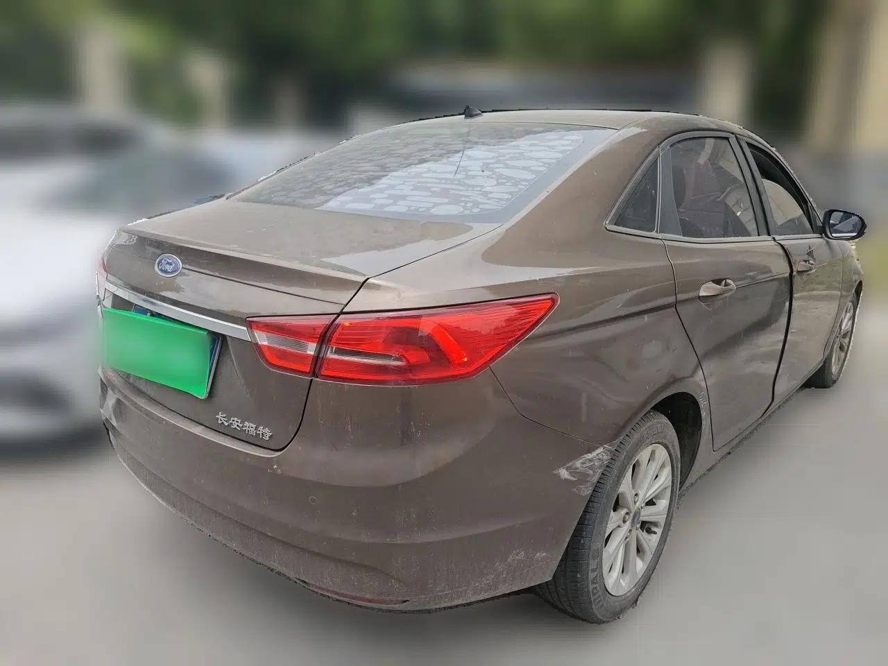 Ford Escort 2017 Happiness Edition 1.5L Automatic Fashion Version — миниатюра 6