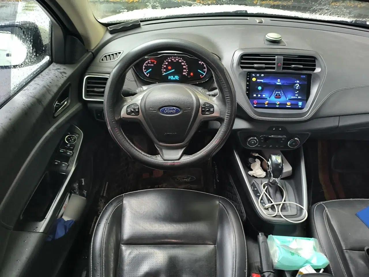 Ford Escort 2015 1.5L Automatic Fashion Model — миниатюра 11
