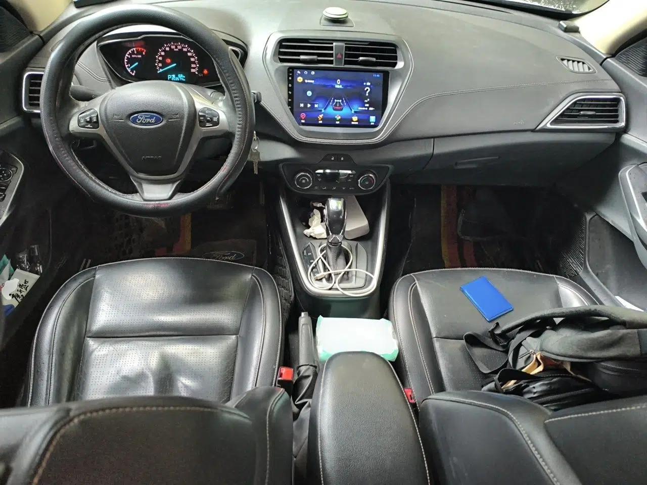 Ford Escort 2015 1.5L Automatic Fashion Model — миниатюра 10