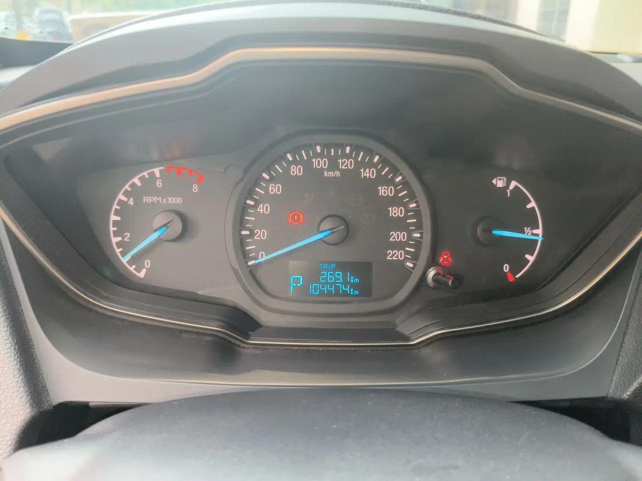 Ford Escort 2015 1.5L Automatic Comfort Edition — миниатюра 12