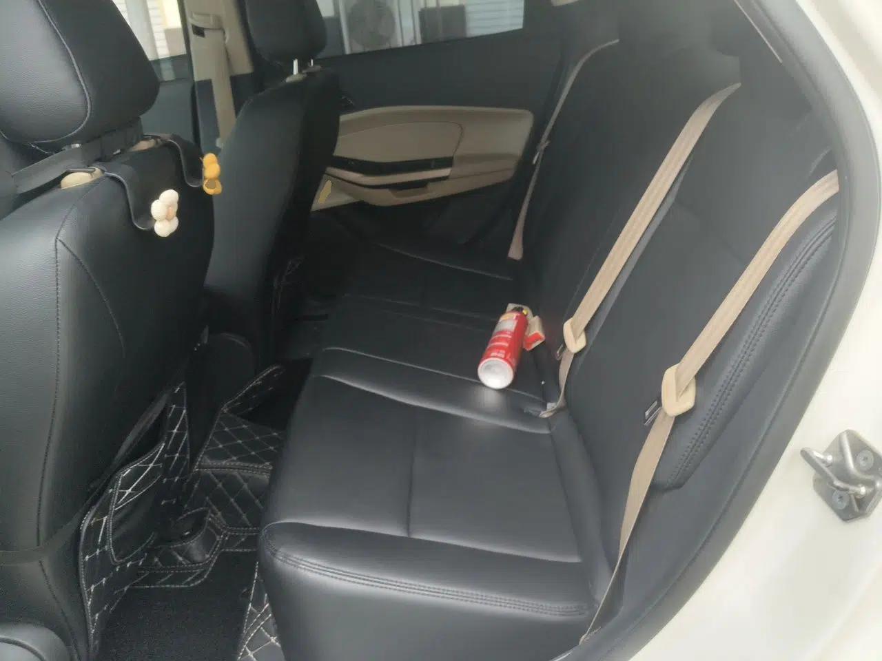 Ford Escort 2015 1.5L Automatic Comfort Edition — миниатюра 18