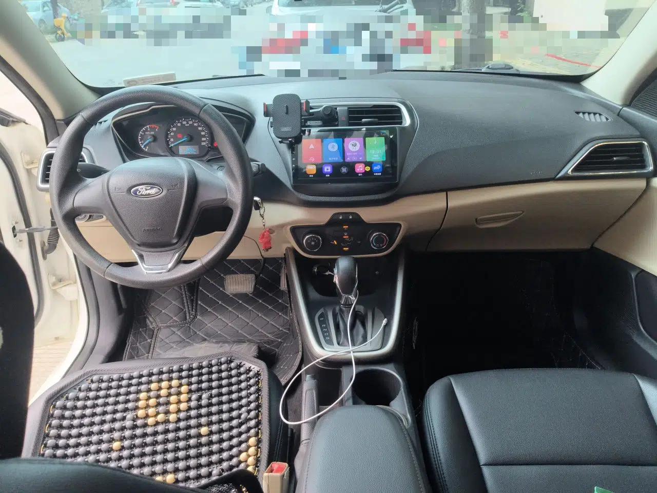 Ford Escort 2015 1.5L Automatic Comfort Edition — миниатюра 10