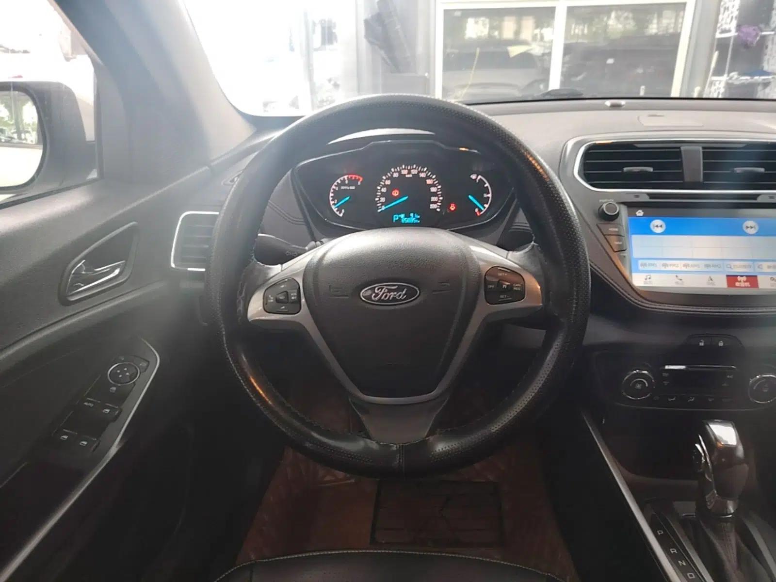 Ford Escort 2017 Happiness Edition 1.5L Automatic Fashion Version — миниатюра 14