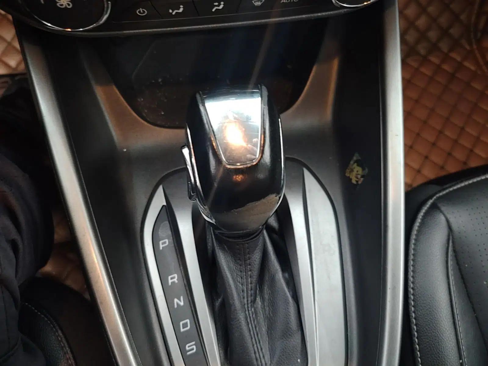 Ford Escort 2017 Happiness Edition 1.5L Automatic Fashion Version — миниатюра 17
