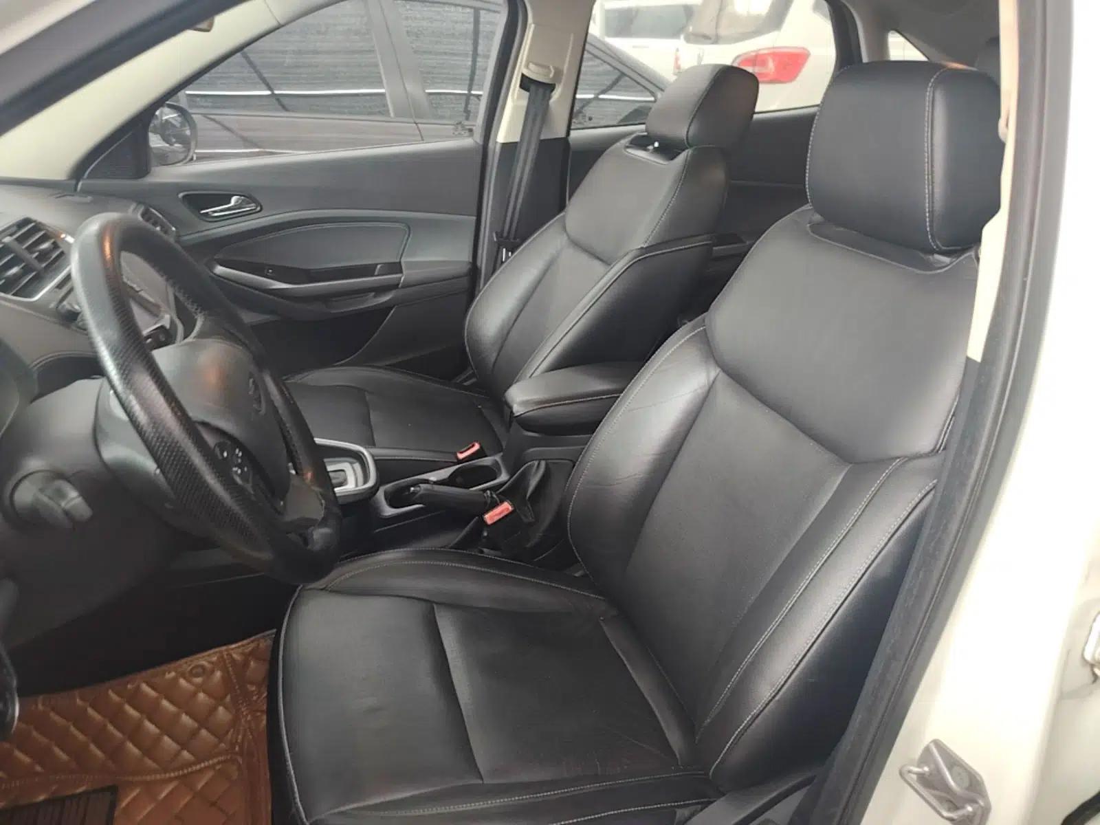 Ford Escort 2017 Happiness Edition 1.5L Automatic Fashion Version — миниатюра 18