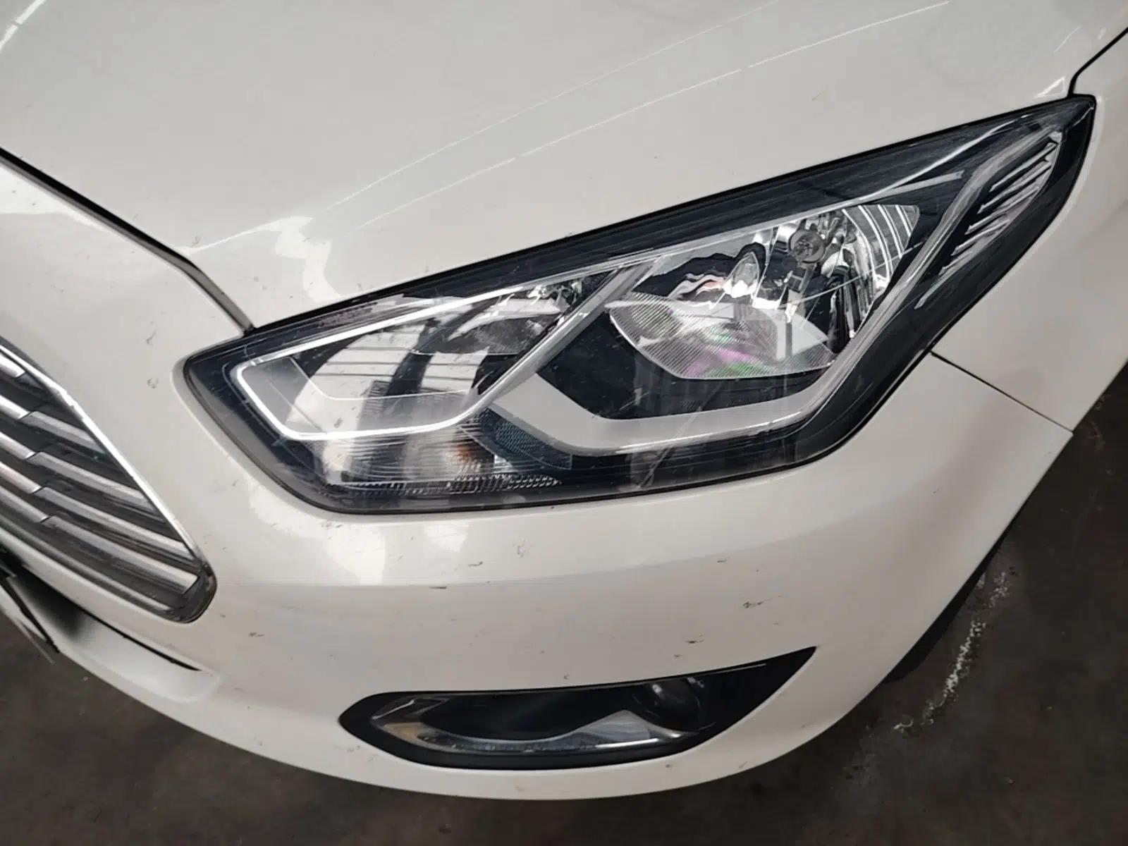 Ford Escort 2017 Happiness Edition 1.5L Automatic Fashion Version — миниатюра 9