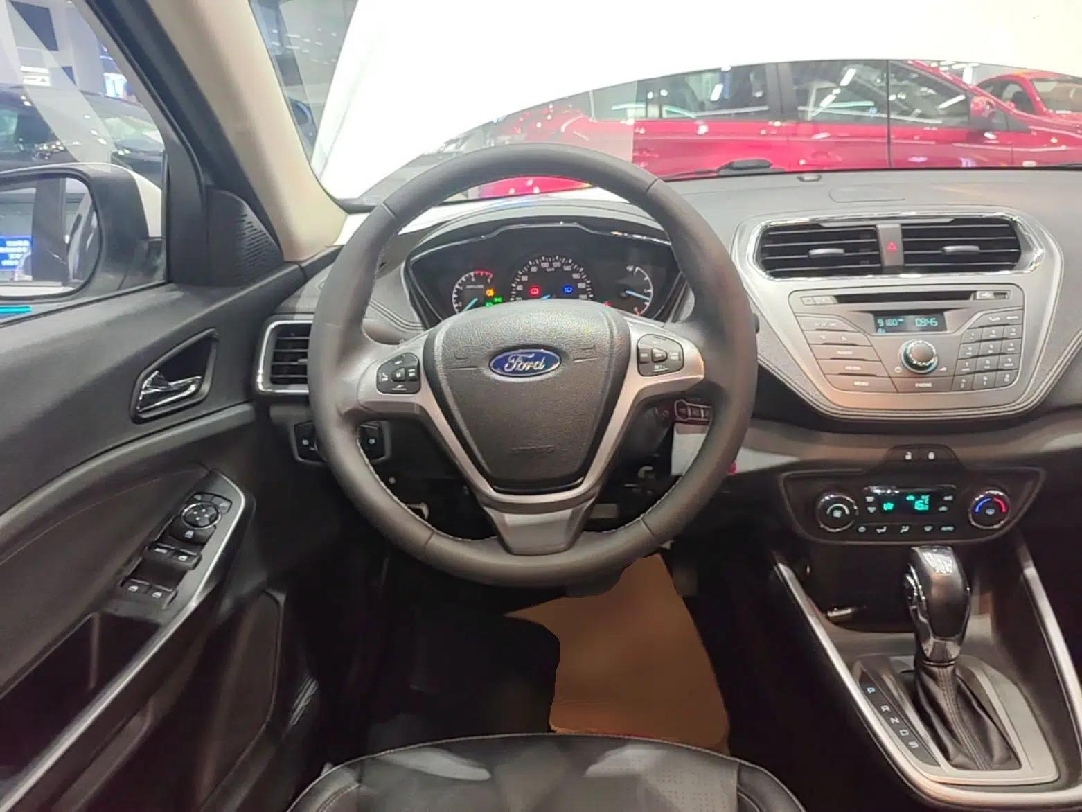 Ford Escort 2015 1.5L Automatic Fashion Model — миниатюра 14