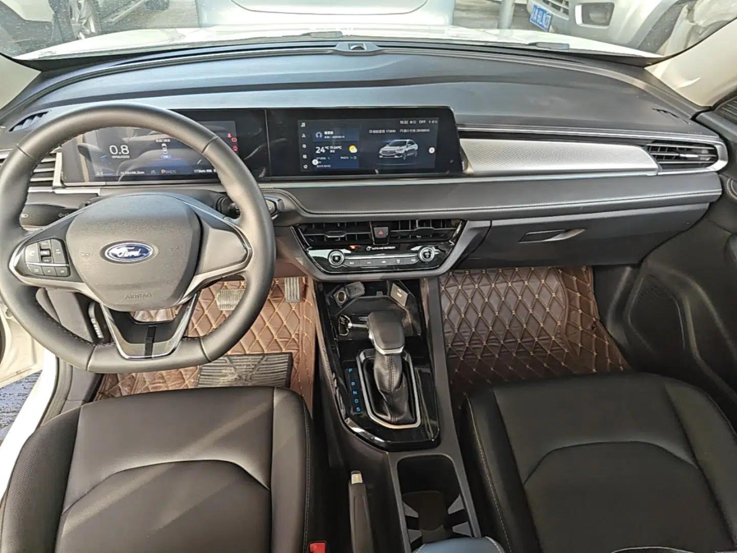 Ford Escort 2021 1.5L Automatic Diamond Edition — миниатюра 13