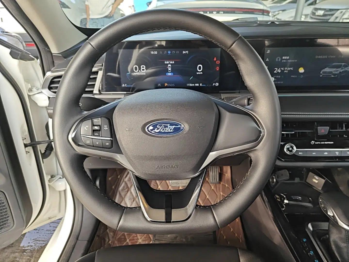 Ford Escort 2021 1.5L Automatic Diamond Edition — миниатюра 14