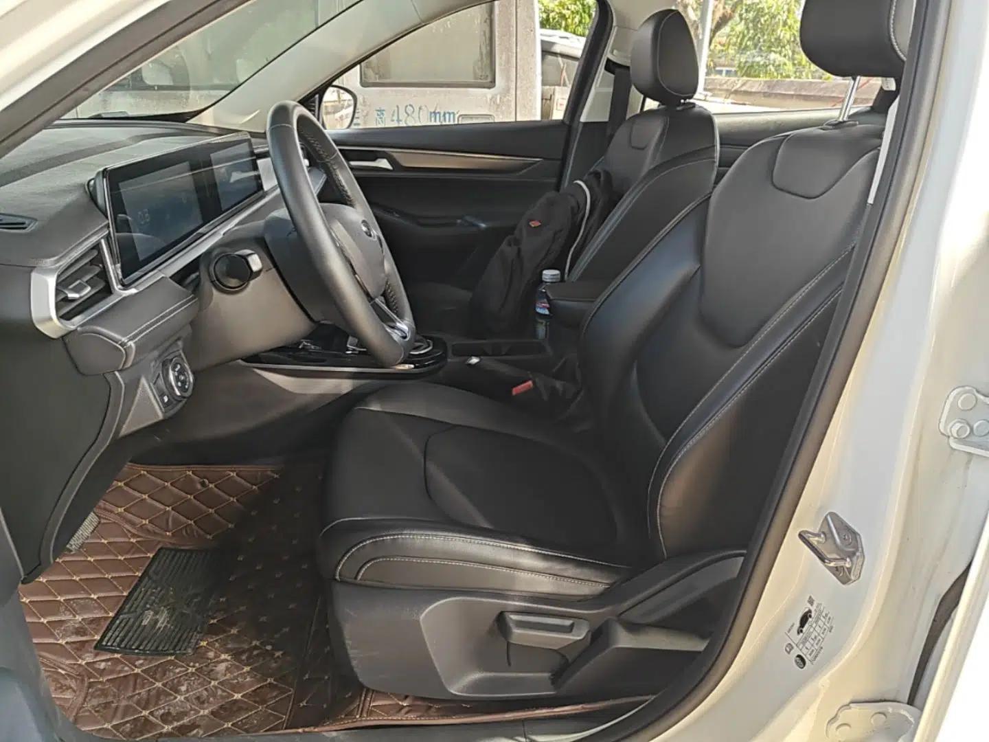 Ford Escort 2021 1.5L Automatic Diamond Edition — миниатюра 18