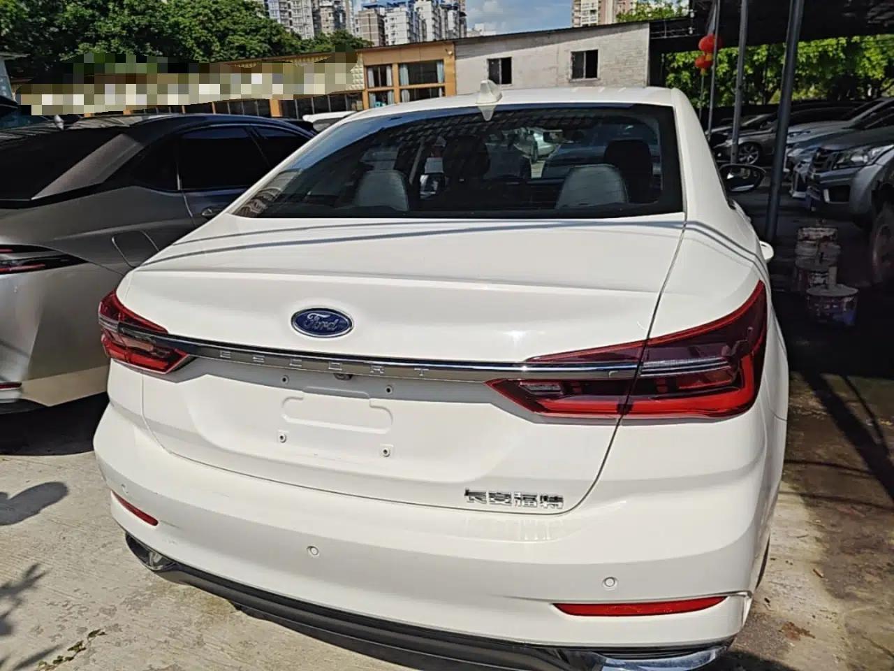 Ford Escort 2021 1.5L Automatic Diamond Edition — миниатюра 5