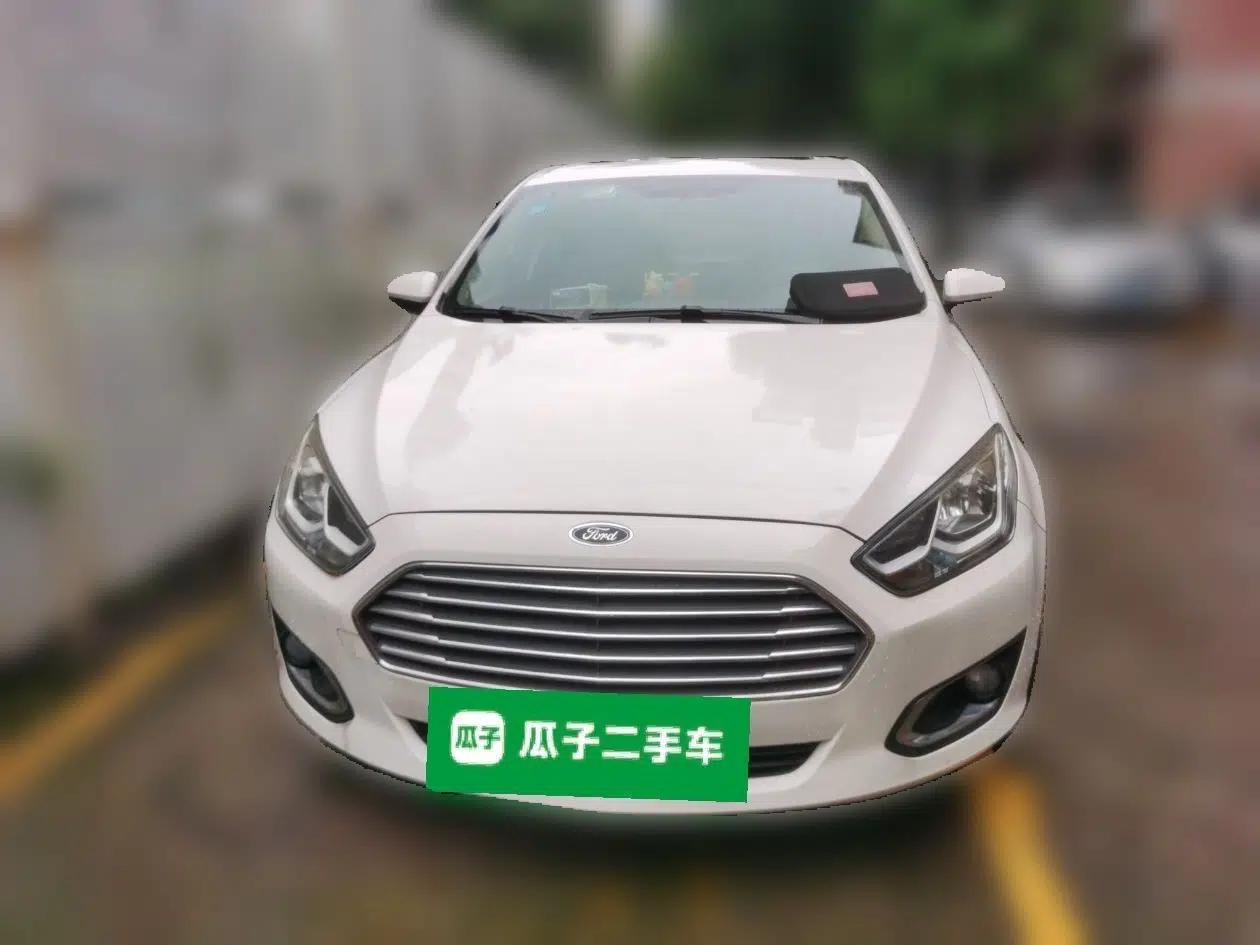 Ford Escort 2017 Happiness Edition 1.5L Automatic Fashion Version — миниатюра 2