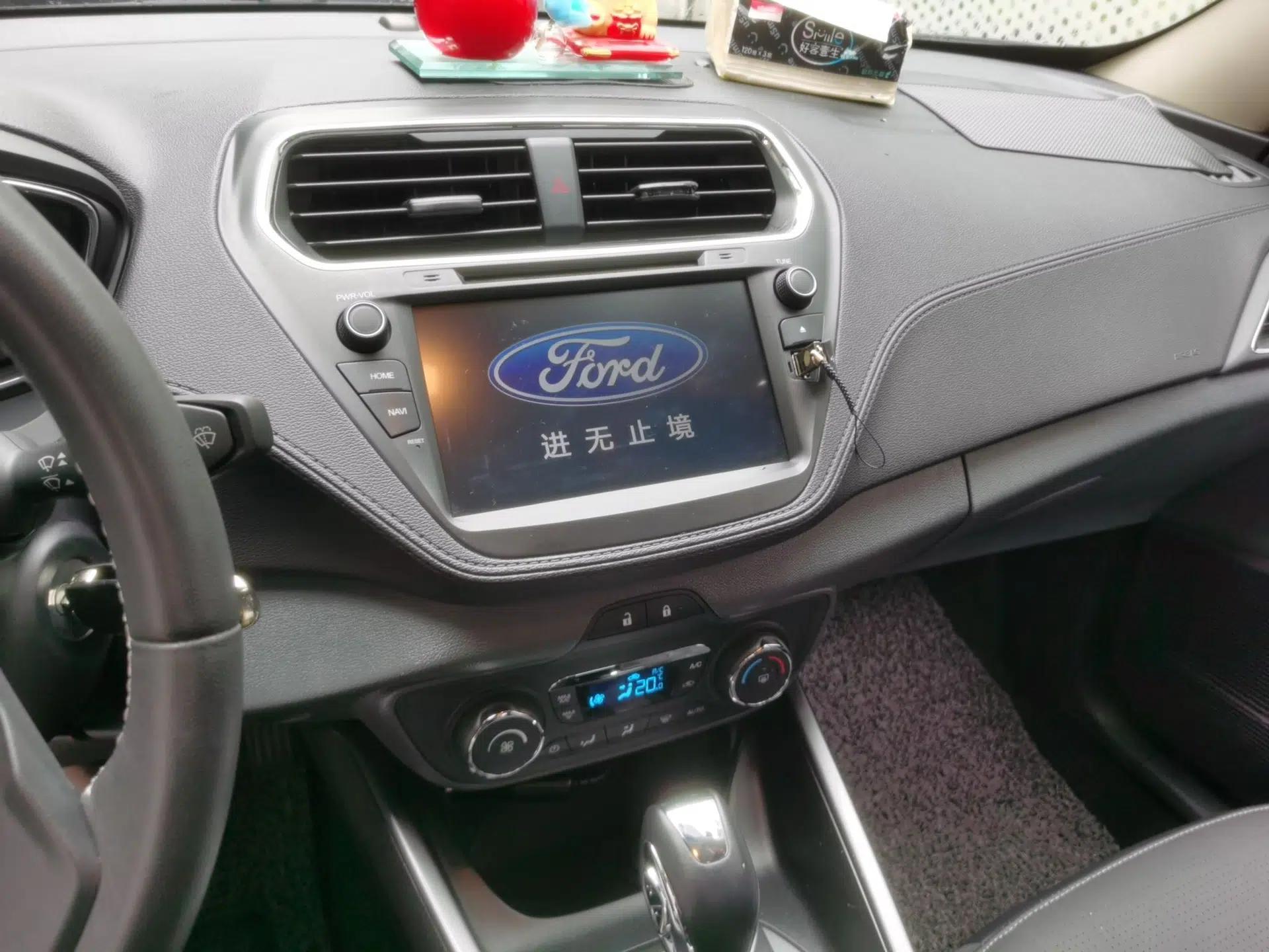 Ford Escort 2017 Happiness Edition 1.5L Automatic Fashion Version — миниатюра 14