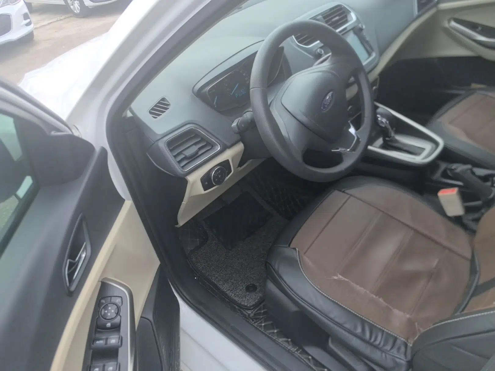 Ford Escort 2017 Revised Version 1.5L Automatic Comfort Edition — миниатюра 19